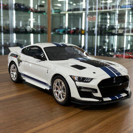 GT Spirit Ford Mustang Shelby GT500 Dragon Snake 2020 1/18 Resin White/Blue Stripes - detailed collector display model
