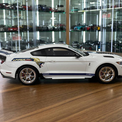 GT Spirit Ford Mustang Shelby GT500 Dragon Snake 2020 1/18 Resin White/Blue Stripes - collectible scale model car