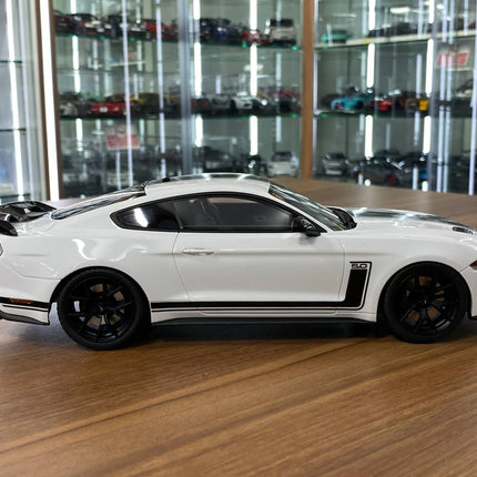 1/18 Resin GT Spirit Ford Mustang R-Spec 2021 White/Black Stripes Limited 111 - collectible scale model car