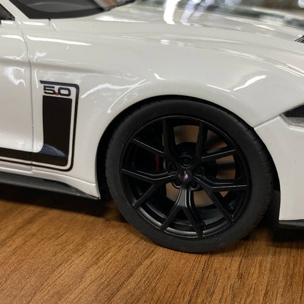 1/18 Resin GT Spirit Ford Mustang R-Spec 2021 White/Black Stripes Limited 111 - scale model for display