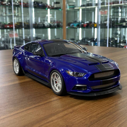 GT Spirit Ford Mustang Shelby GT350 Widebody 2017 1:18 Resin Model Blue/Black Stripes - detailed collector display model