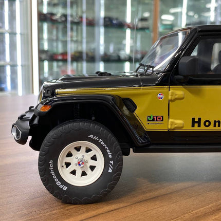 GT Spirit 1/18 Jeep Gladiator Honcho 2021 Black/Yellow Resin Model - scale model collectible piece