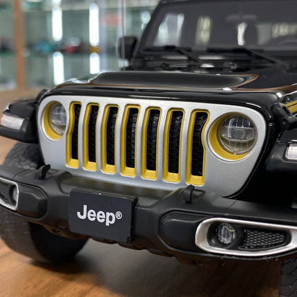 GT Spirit 1/18 Jeep Gladiator Honcho 2021 Black/Yellow Resin Model - collectible scale model car