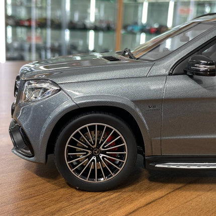 GT Spirit Mercedes-Benz AMG GLS 63 2016 1:18 Grey Metallic Diecast Model Car - scale model collectible piece