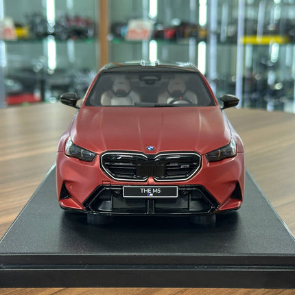 GT Spirit 1:18 BMW M5 G90 2025 Saloon Matt Red Resin Model - studio product photo of the scale model