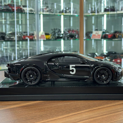 MR Collection Bugatti Chiron Super Sport 1:18 Nocturne Black Resin Model - collectible scale model car