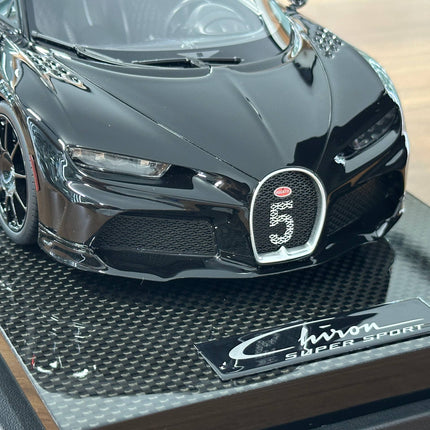 MR Collection Bugatti Chiron Super Sport 1:18 Nocturne Black Resin Model - collector edition scale model