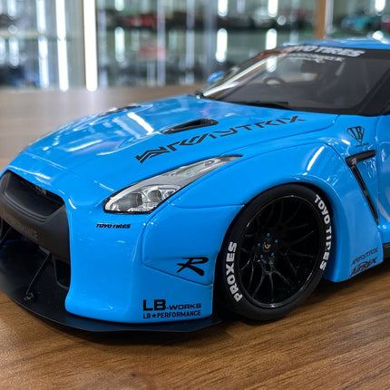 GT Spirit Nissan GT-R R35 Library Walk 1:18 Baby Blue Resin Model Car Limited Edition - scale model for display