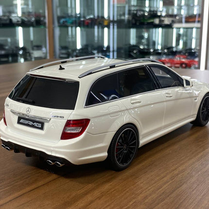 GT Spirit 1:18 Mercedes Benz C63 AMG T-Model 2011 White Resin Model - collectible scale model car