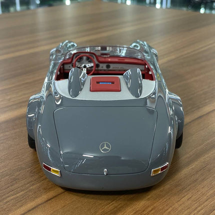 1/18 Resin GT Spirit Mercedes Benz - S-Klub Speedster by Slang500 and JONSIBAL (1964 SL 300) Grey Limited 1300 pcs - scale mo