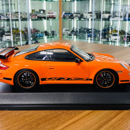 Minichamps Porsche 911 GT3 RS 2007 1:18 Diecast Model Car Orange - collectible scale model car