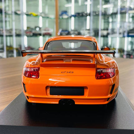 Minichamps Porsche 911 GT3 RS 2007 1:18 Diecast Model Car Orange - scale model for display