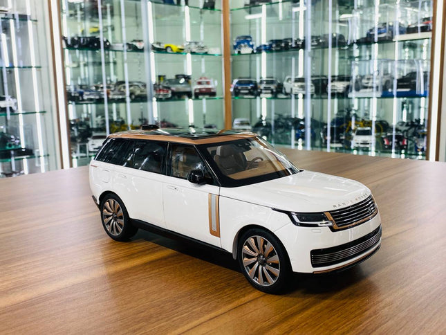LCD Model Land Rover Range Rover 2022 - White with Gold Roof 1:18 Diecast Model Car - detailed collector display model