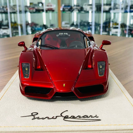 1/18 MR Collection Ferrari Enzo Rosso Efesto (deep red) black rims & red accent line - studio product photo of the scale mode