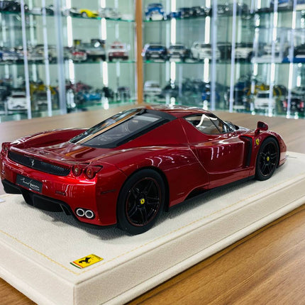 1/18 MR Collection Ferrari Enzo Rosso Efesto (deep red) black rims & red accent line - collectible scale model car