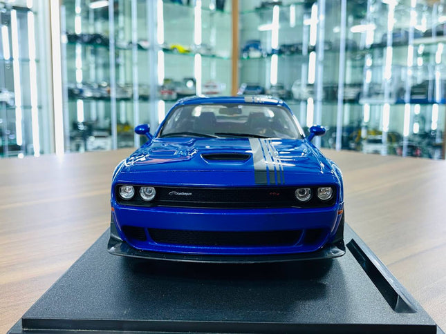Solido 1/18 Dodge Challenger R/T Scat Pack Wide Body Electric Blue Pearl Diecast Model - studio product photo of the scale mo