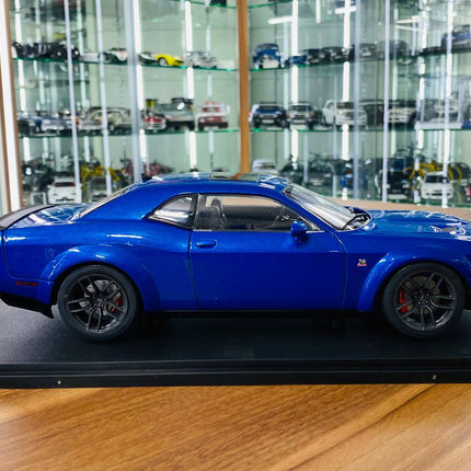 Solido 1/18 Dodge Challenger R/T Scat Pack Wide Body Electric Blue Pearl Diecast Model - fine detailed model replica