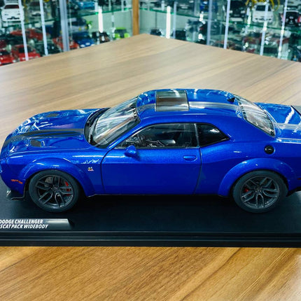 Solido 1/18 Dodge Challenger R/T Scat Pack Wide Body Electric Blue Pearl Diecast Model - collectible scale model car