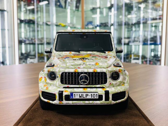 MotorHelix Mercedes-Benz AMG G-63 2019 1/18 Resin Model Car Family Guy Edition - studio product photo of the scale model