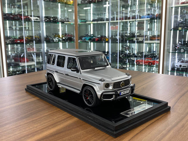 Motor Helix Mercedes-Benz AMG G63 2019 1:18 Resin Model Matt Silver - detailed collector display model