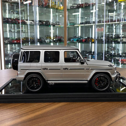 Motor Helix Mercedes-Benz AMG G63 2019 1:18 Resin Model Matt Silver - collectible scale model car