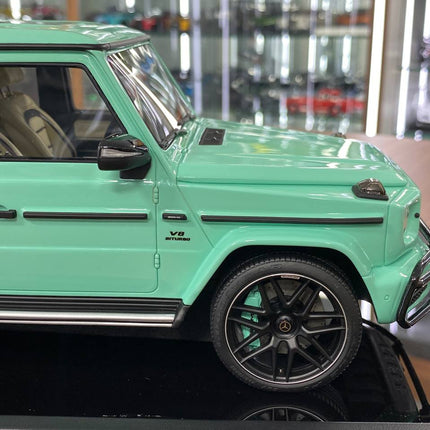 Motor Helix 1/18 Mercedes Benz AMG G63 2019 Tiffany Blue Resin Model - collector edition scale model
