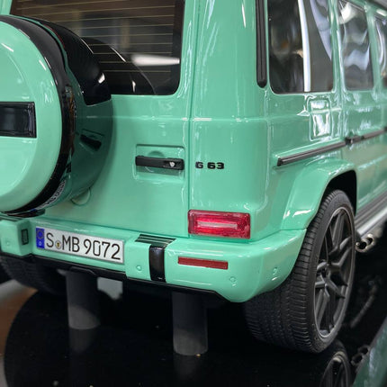 Motor Helix 1/18 Mercedes Benz AMG G63 2019 Tiffany Blue Resin Model - scale model collectible piece