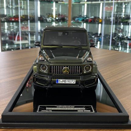 Motor Helix Mercedes-AMG G63 2019 1/18 Olive Green Resin Limited 66 Pcs - studio product photo of the scale model