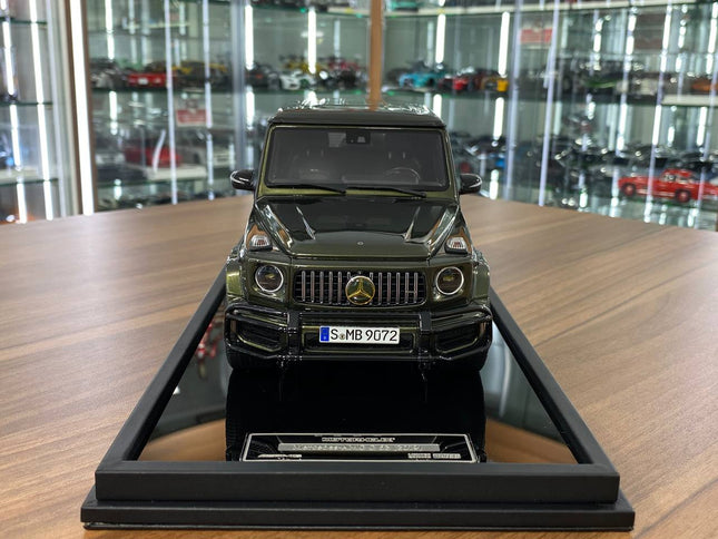 Motor Helix Mercedes-AMG G63 2019 1/18 Olive Green Resin Limited 66 Pcs - studio product photo of the scale model