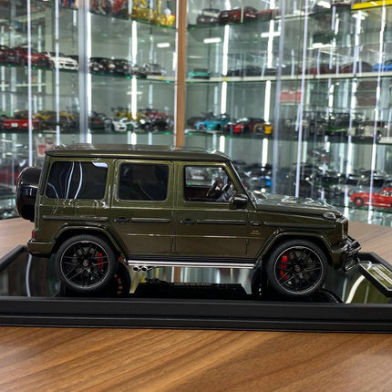 Motor Helix Mercedes-AMG G63 2019 1/18 Olive Green Resin Limited 66 Pcs - collectible scale model car