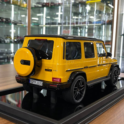 Motor Helix Mercedes Benz AMG G63 2019 1/18 Yellow Resin Model - fine detailed model replica