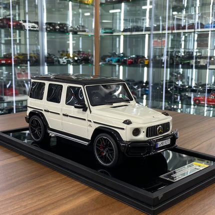 Motor Helix Mercedes Benz AMG G63 2019 1:18 White/Black Roof Resin Diecast Model Car Limited 99pcs - detailed collector displ