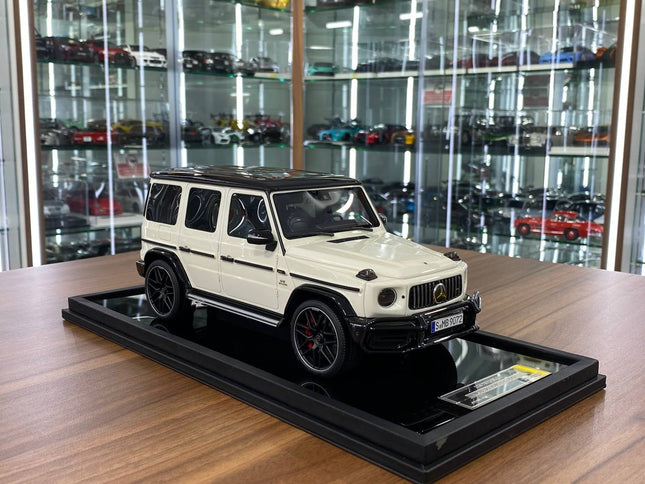 Motor Helix Mercedes Benz AMG G63 2019 1:18 White/Black Roof Resin Diecast Model Car Limited 99pcs - detailed collector displ