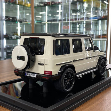 Motor Helix Mercedes Benz AMG G63 2019 1:18 White/Black Roof Resin Diecast Model Car Limited 99pcs - fine detailed model repl