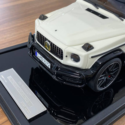Motor Helix Mercedes Benz AMG G63 2019 1:18 White/Black Roof Resin Diecast Model Car Limited 99pcs - showroom-quality model r