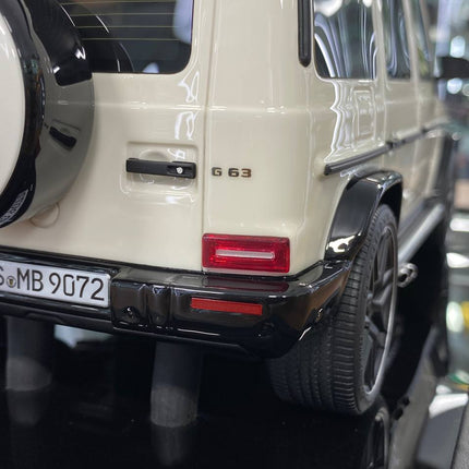 Motor Helix Mercedes Benz AMG G63 2019 1:18 White/Black Roof Resin Diecast Model Car Limited 99pcs - collector edition scale 