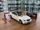 MotorHelix Mercedes-Benz S600L W221 1/18 White Diecast Model Car - detailed collector display model