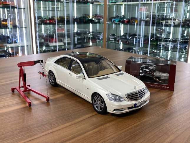 MotorHelix Mercedes-Benz S600L W221 1/18 White Diecast Model Car - detailed collector display model
