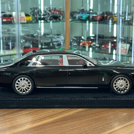 H&H 1:18 Rolls Royce Phantom Extended Wheelbase Diamond Black Resin Model - collectible scale model car