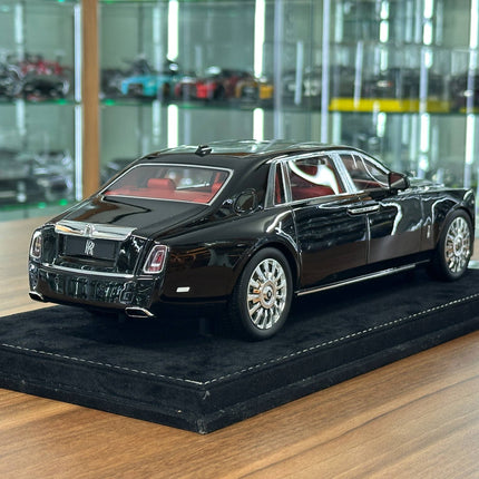 H&H 1:18 Rolls Royce Phantom Extended Wheelbase Diamond Black Resin Model - fine detailed model replica