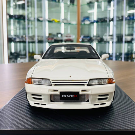 Ignition Model 1:18 Nissan Skyline GT-R R32 1993 White Resin Model - fine detailed model replica