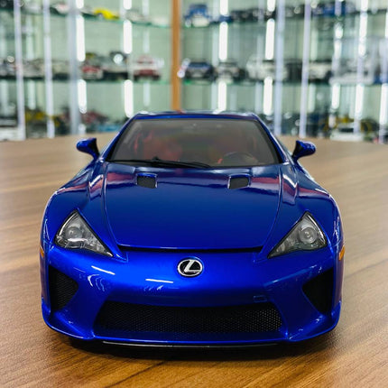 AutoArt Lexus LFA 2010 Blue 1:18 Diecast Model Car - collectible scale model car