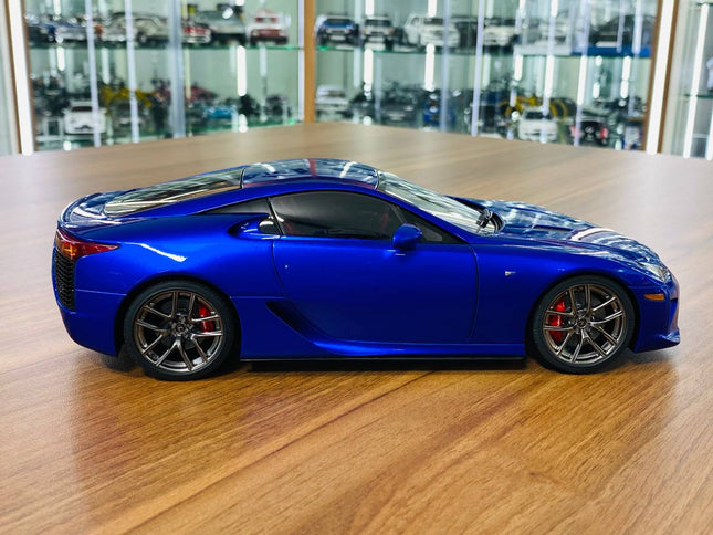 AutoArt Lexus LFA 2010 Blue 1:18 Diecast Model Car - studio product photo of the scale model