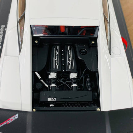 AutoArt Lamborghini Gallardo LP570 Supertrofeo Stradale White 1:18 Diecast Model Car - collector edition scale model