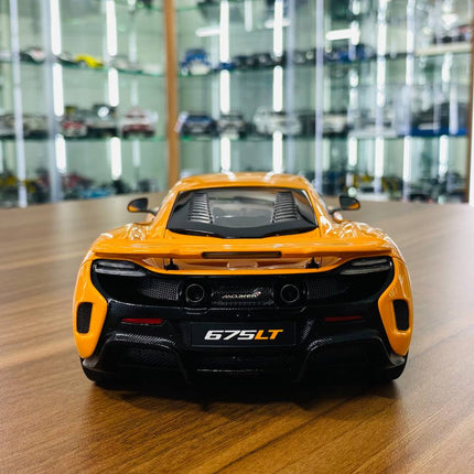 AutoArt McLaren 675LT Orange 1:18 Diecast Model Car - fine detailed model replica