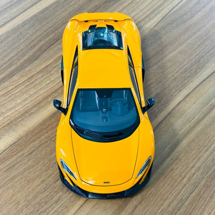 AutoArt McLaren 675LT Orange 1:18 Diecast Model Car - scale model for display