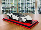 MR Collection 1/18 Lamborghini Aventador Ultimate Resin Model White Limited Edition - detailed collector display model