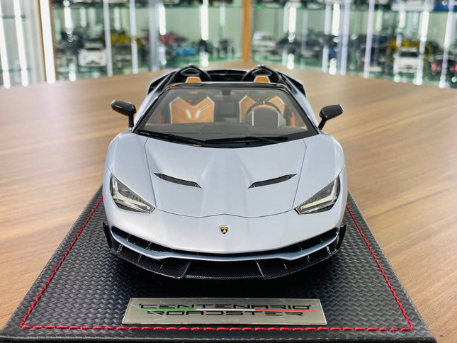 MR Collection 1/18 Lamborghini Centenario Roadster Argento Centenario Blue Limited Edition - studio product photo of the scal