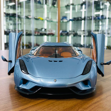 AutoArt Koenigsegg Regera Blue 1:18 Diecast Model Car - scale model for display