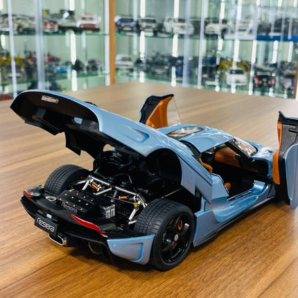 AutoArt Koenigsegg Regera Blue 1:18 Diecast Model Car - collector edition scale model